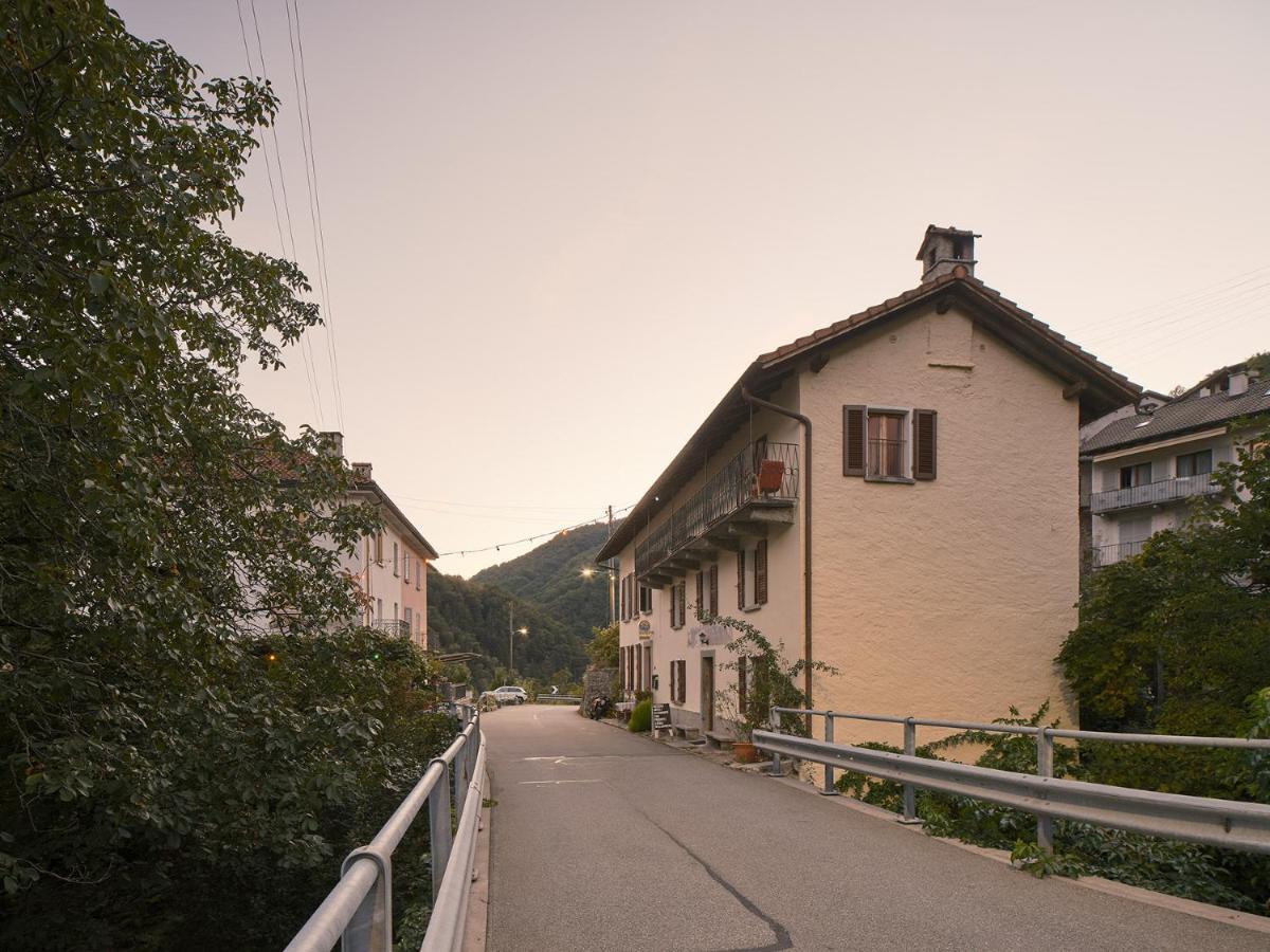 Osteria Gruetli Con Alloggio Borgnone 외부 사진